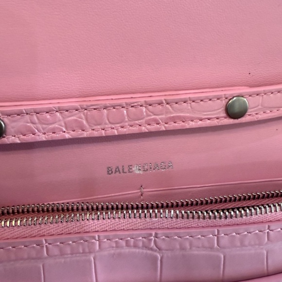 NWT Balenciaga Hourglass Croc- Embossed Wallet On Chain - Picture 6 of 6